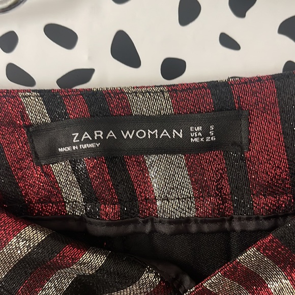 Zara women Chevron Skirt. - Picture 3 of 5